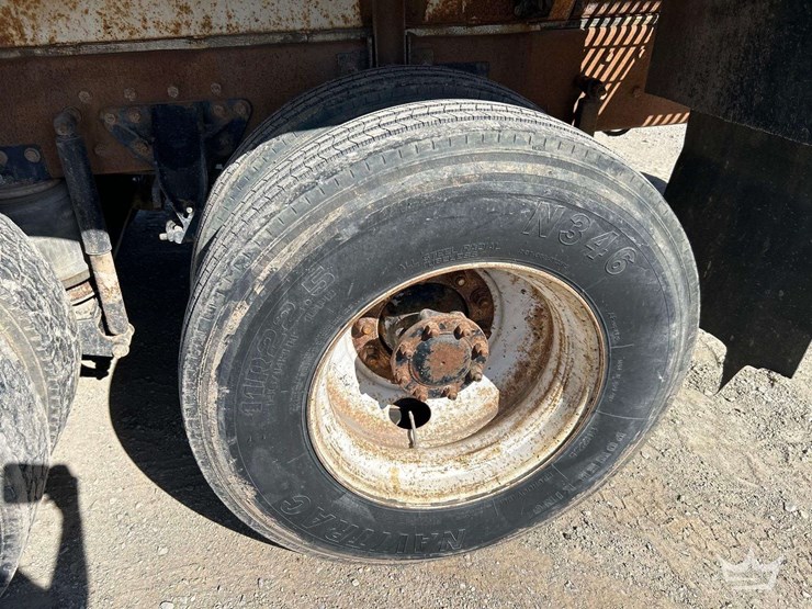 2004-mack-613-concrete-mixing-truck-image-29