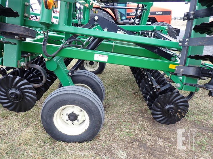 great-plains-2200tt-image-5