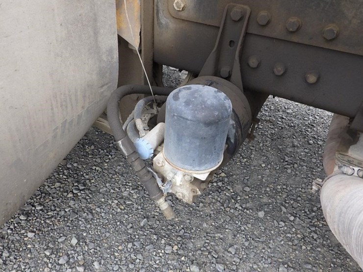 2006-peterbilt-357-image-17