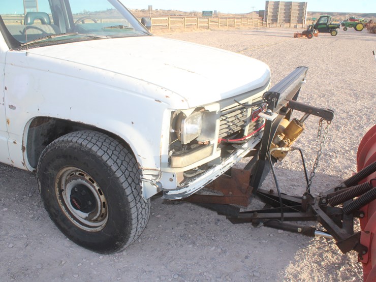 #3038-•-1992-gmc-seirra-single-cab-pickup-image-44