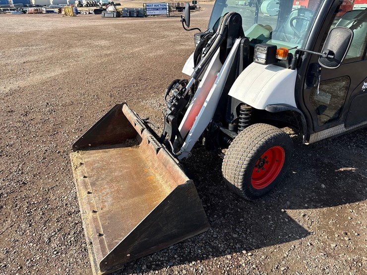 2007-bobcat-5600-toolcat-image-9