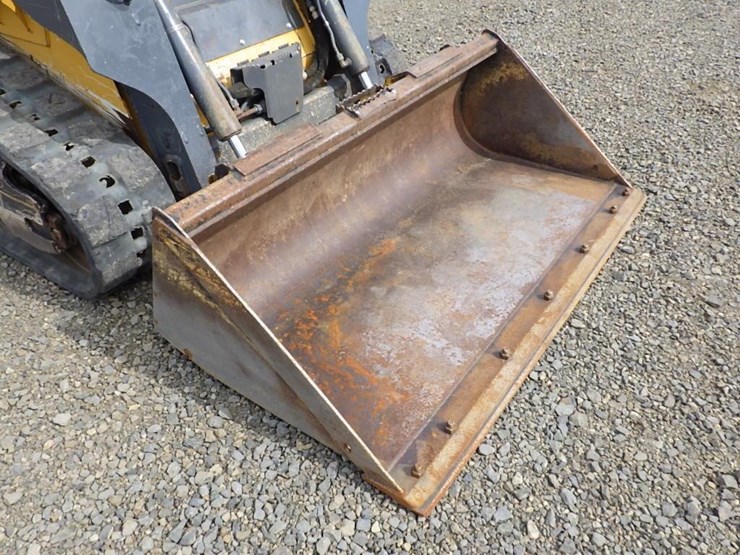 2017-deere-317g-image-13