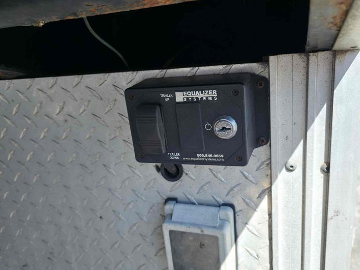 2013-53'-united-expressline-toy-hauler-*bid-is-pending*-image-10