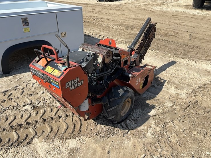 ditch-witch-rt24-image-2