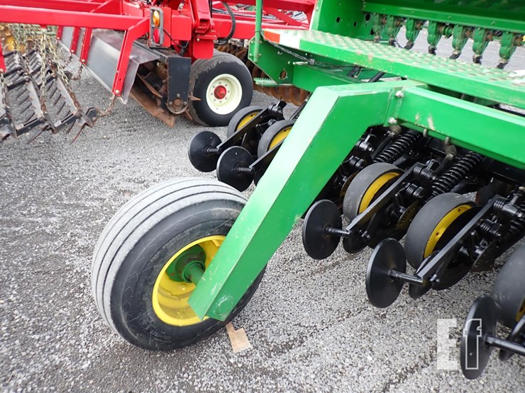 john-deere-750-image-12