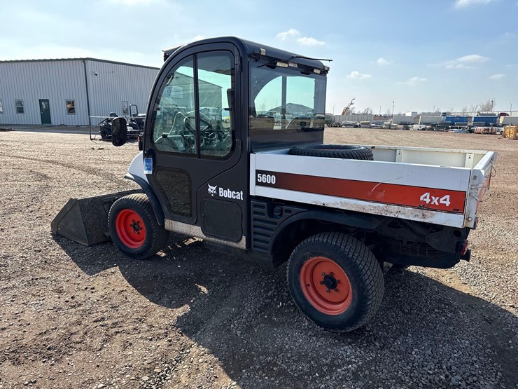 2007-bobcat-5600-toolcat-image-5