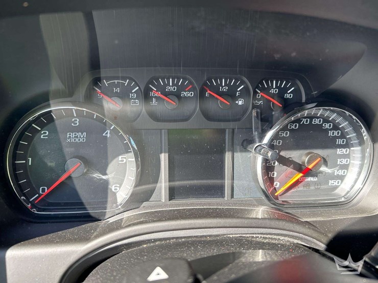 2017-chevrolet-tahoe-image-12