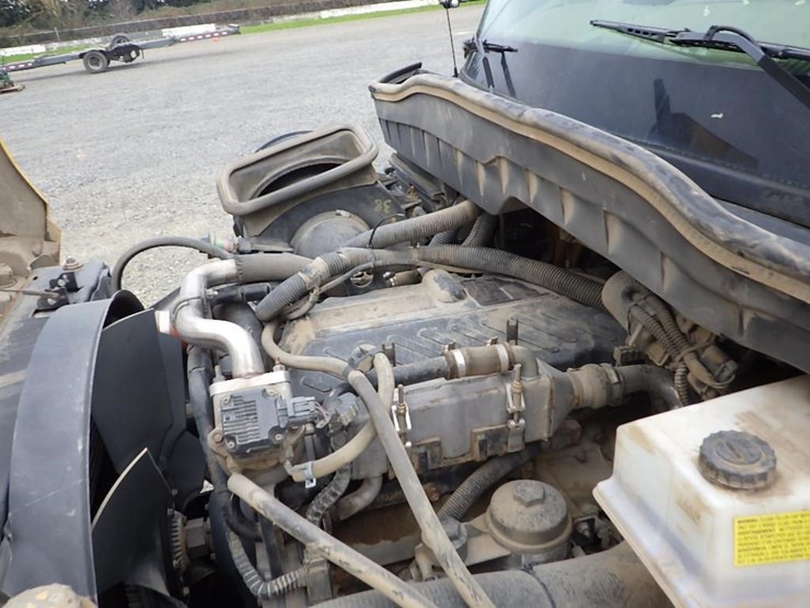 2011-international-durastar-4300-image-11