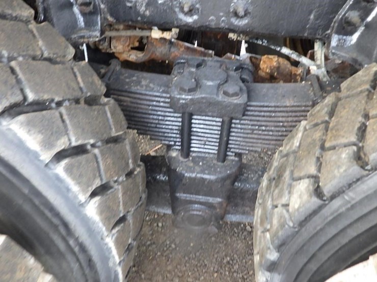 2007-peterbilt-335-image-32