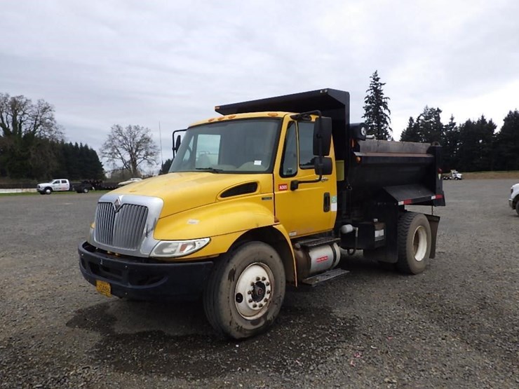 2011-international-durastar-4300-image-1