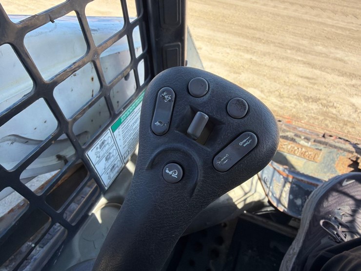 2019-bobcat-t590-image-19