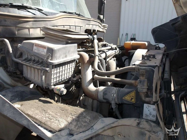 2011-international-durastar-4300-image-7