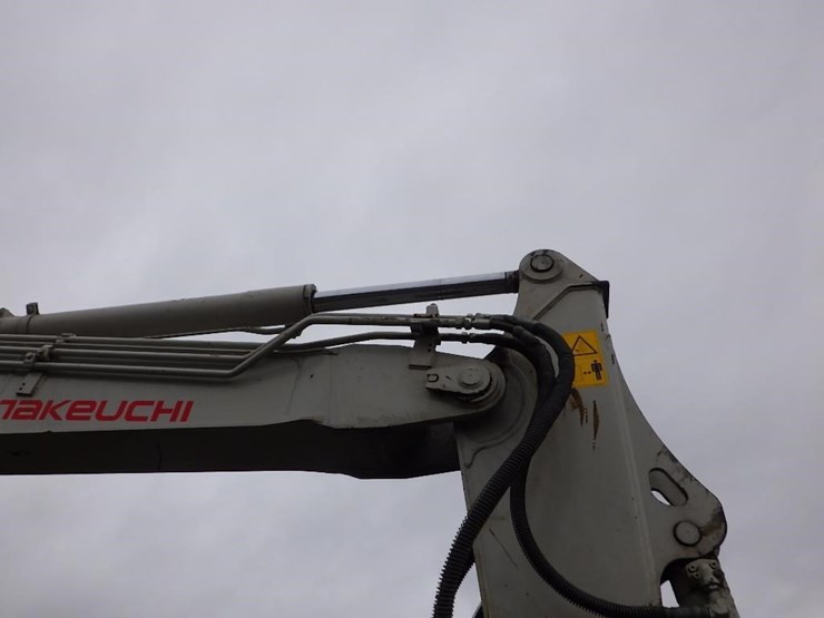 takeuchi-tb280fr-image-27