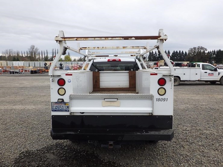 2017-chevrolet-2500-image-6