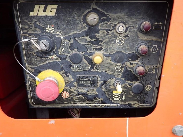 2008-jlg-260mrt-image-13