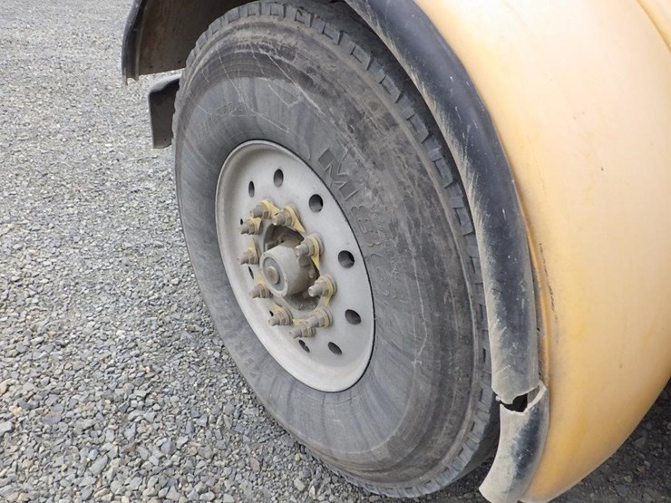 2006-peterbilt-357-image-32