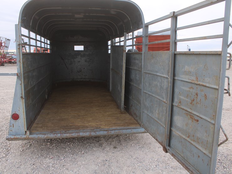 #3010-•-1995-calico-bumper-pull-16ft-livestock-trailer-image-21