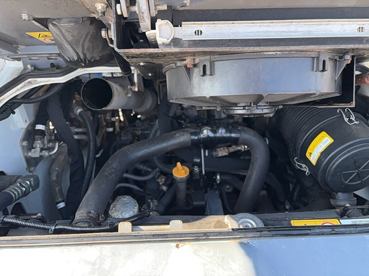 2021-takeuchi-tl8r2-image-6