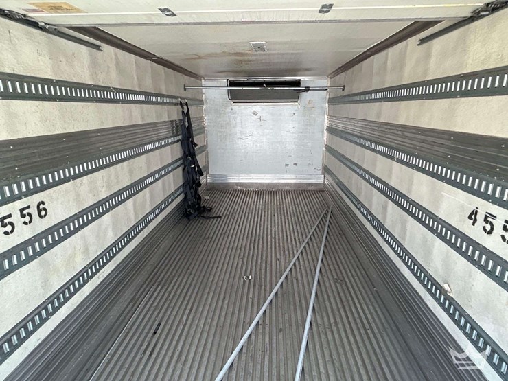 2018-freightliner-m2-106-image-25