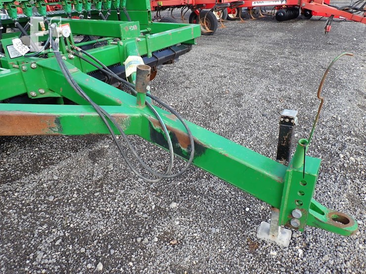 john-deere-750-image-3