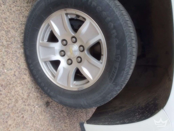 2017-chevrolet-tahoe-image-13