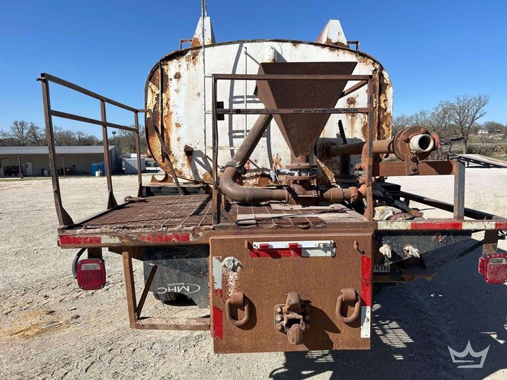 2004-mack-613-concrete-mixing-truck-image-21