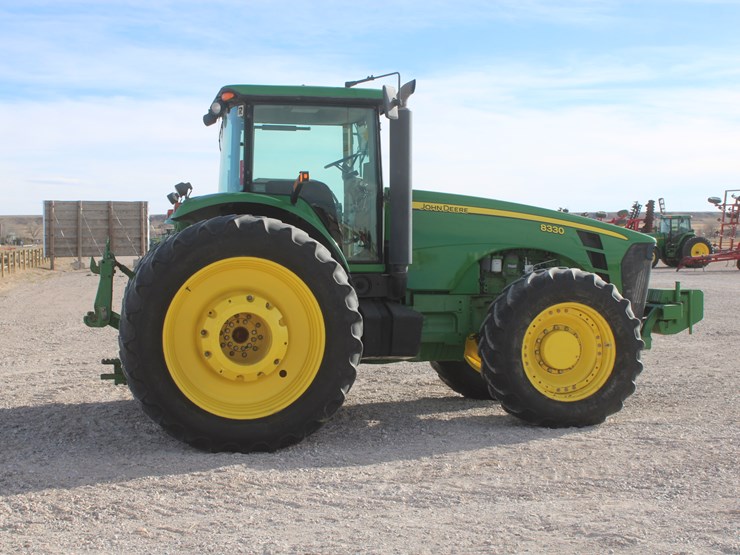 2009-john-deere-8330-image-8