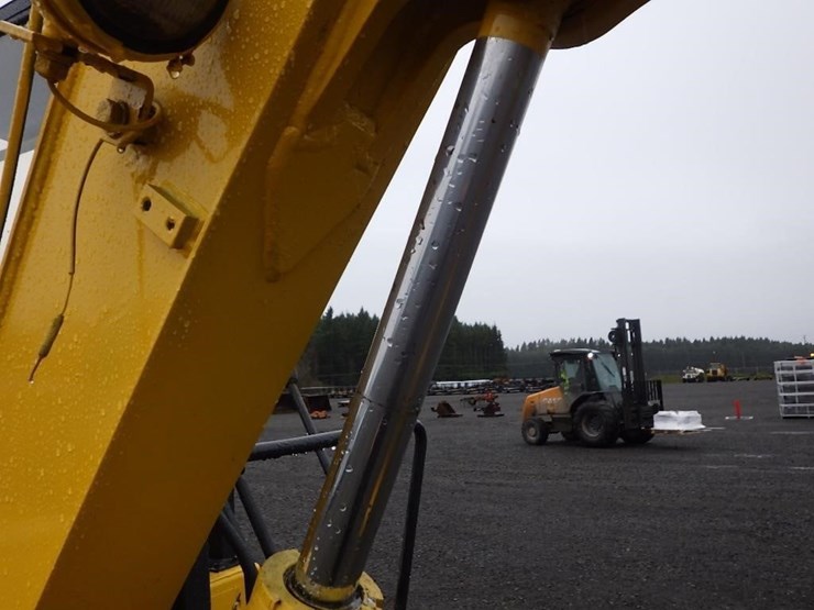 komatsu-pc28uu-image-25