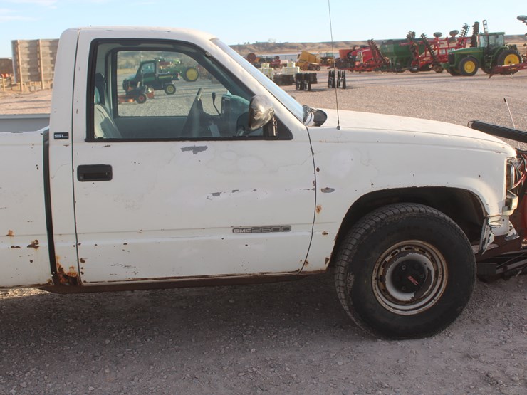 #3038-•-1992-gmc-seirra-single-cab-pickup-image-34