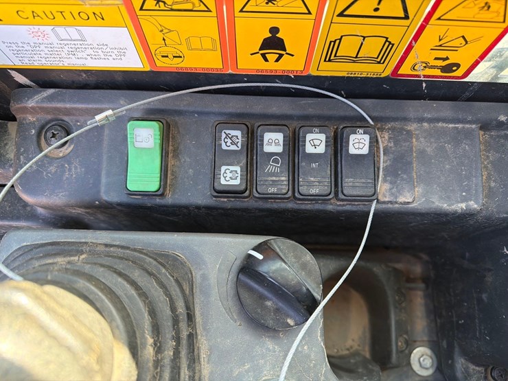 takeuchi-tl8r2-image-21