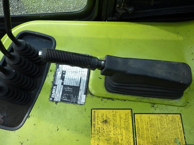 clark-c45-forklift-image-38