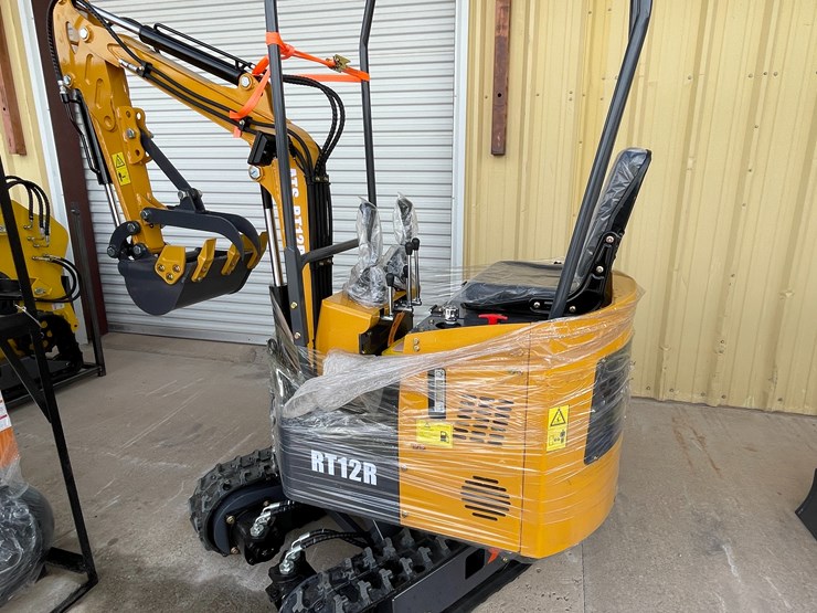 #4306-•-unused-2026-rt12r-mini-excavator-image-1