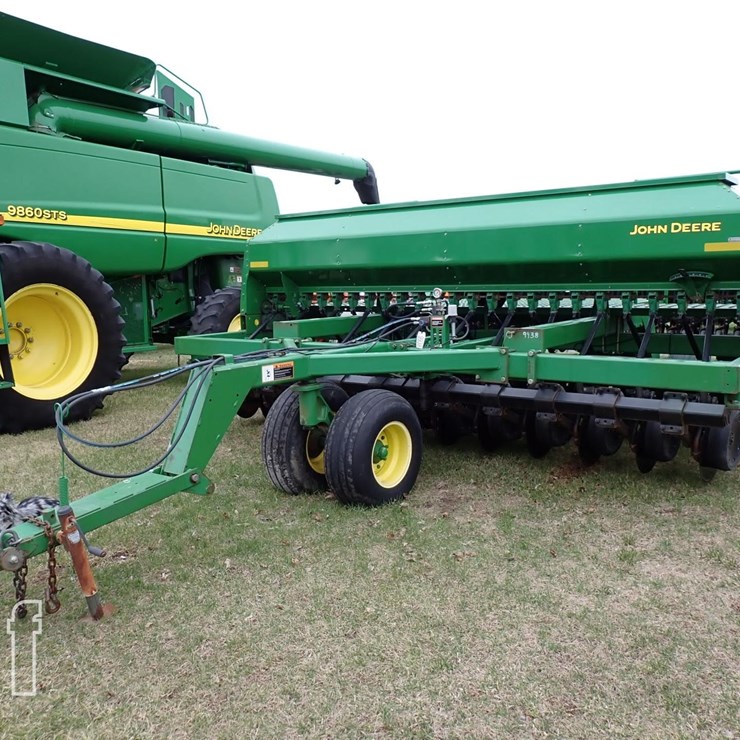 JOHN DEERE 1590