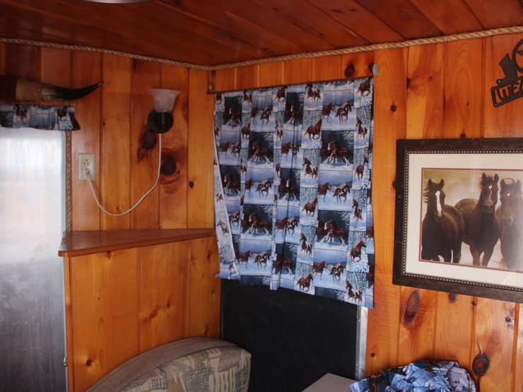 #3020-•-1995-soft-touch-horse-trailer-with-living-quarters-image-27