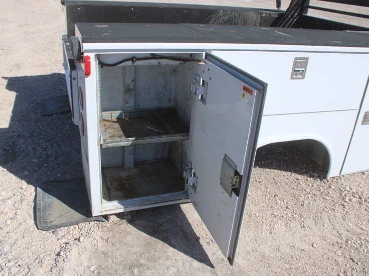 #3045-•-reading-tool-body-pickup-bed-image-21