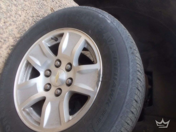 2017-chevrolet-tahoe-image-14