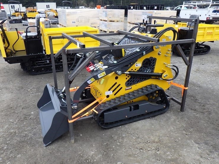 2026-sdlanch-ssl60-skid-steer-tracked-loader-image-1