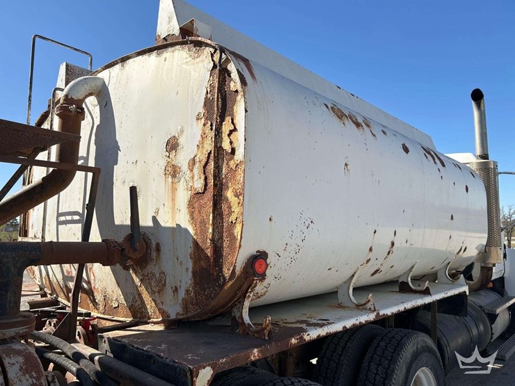 2004-mack-613-concrete-mixing-truck-image-25