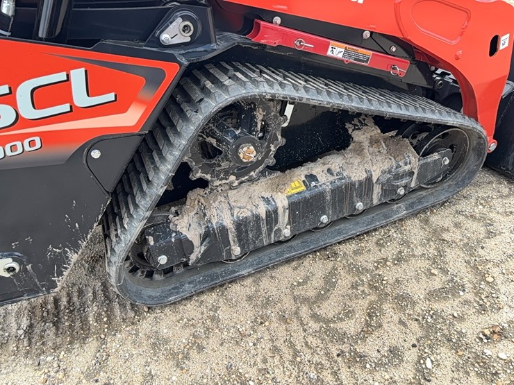 2026-kubota-scl1000-image-8