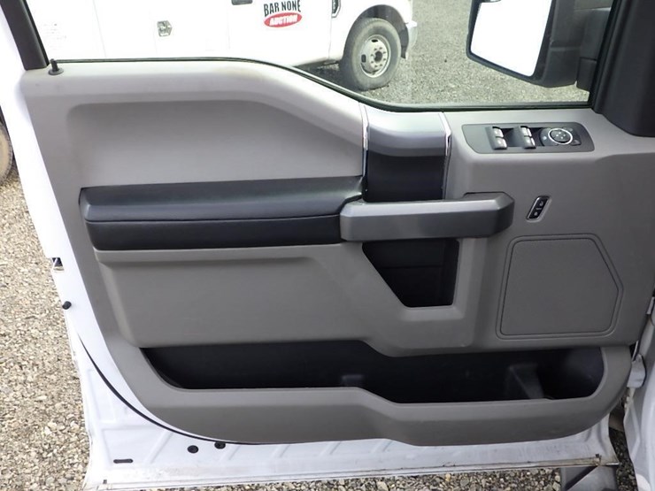 2016-ford-f150-image-24