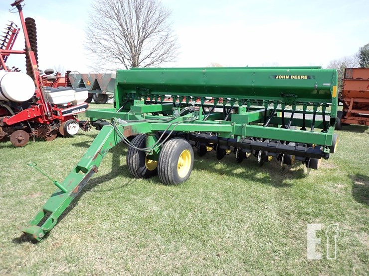 john-deere-750-image-1