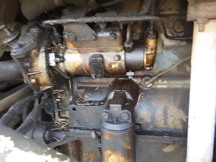 massey-ferguson-32-image-13