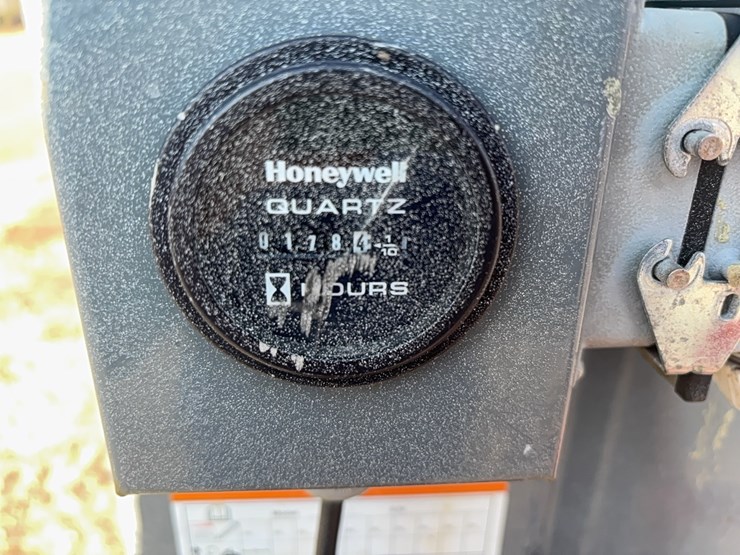 2017-skyjack-sj12-image-8