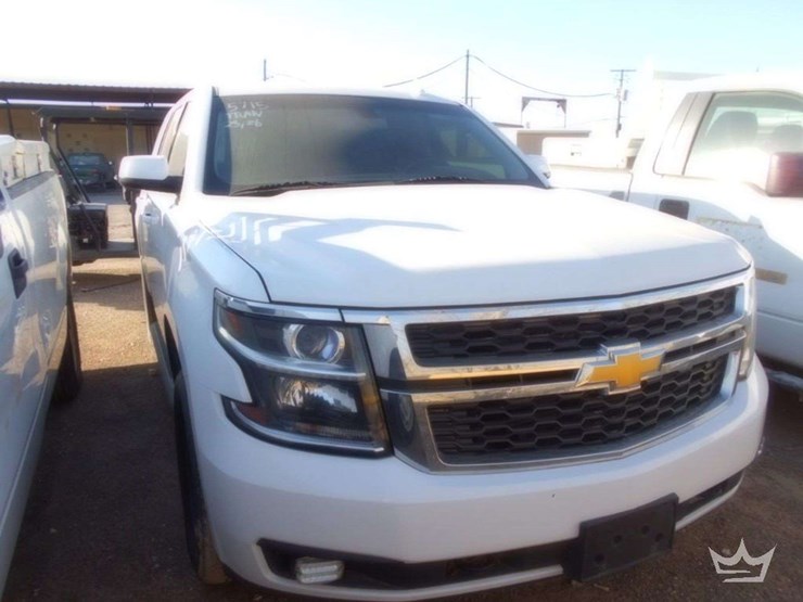 2017-chevrolet-tahoe-image-2