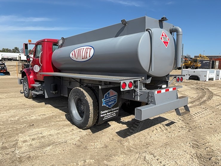 international-4700-image-5