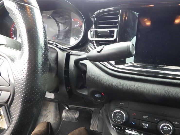 2021-dodge-durango-image-31