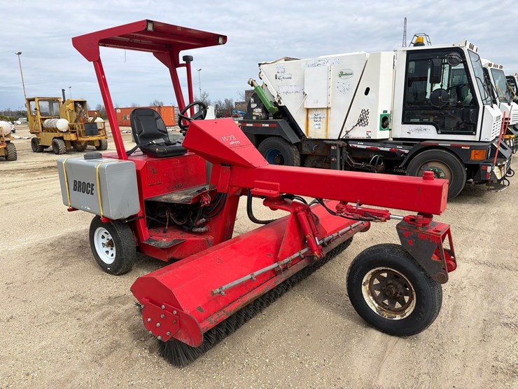 2016-broce-bw260-image-2