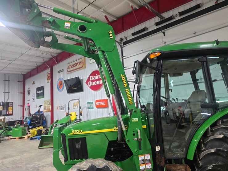 john-deere-5520-image-15