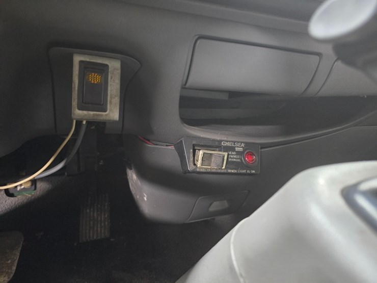 2007-ford-lcf-image-25