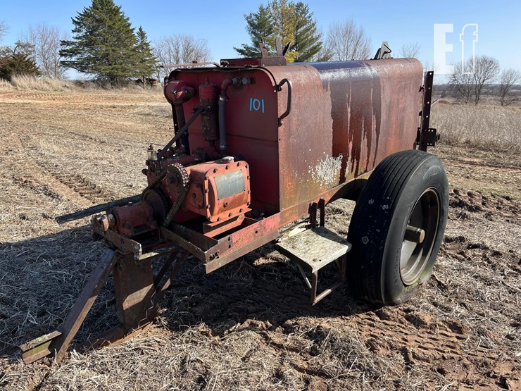 water-tank-and-pump-on-transport-image-1